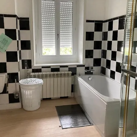 Grande Maison De Charme, 14 Pers. 5 Chambres, Sauna, Ecrin De Verdure, Baby Foot