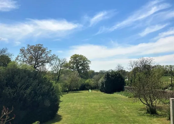 Grande Maison De Charme, 14 Pers. 5 Chambres, Sauna, Ecrin De Verdure, Baby Foot Villa Saint-Clementin