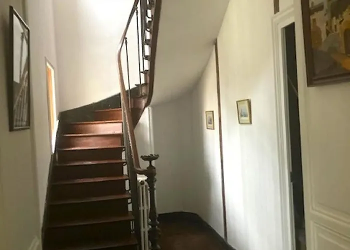 Grande Maison De Charme, 14 Pers. 5 Chambres, Sauna, Ecrin De Verdure, Baby Foot * Saint-Clementin